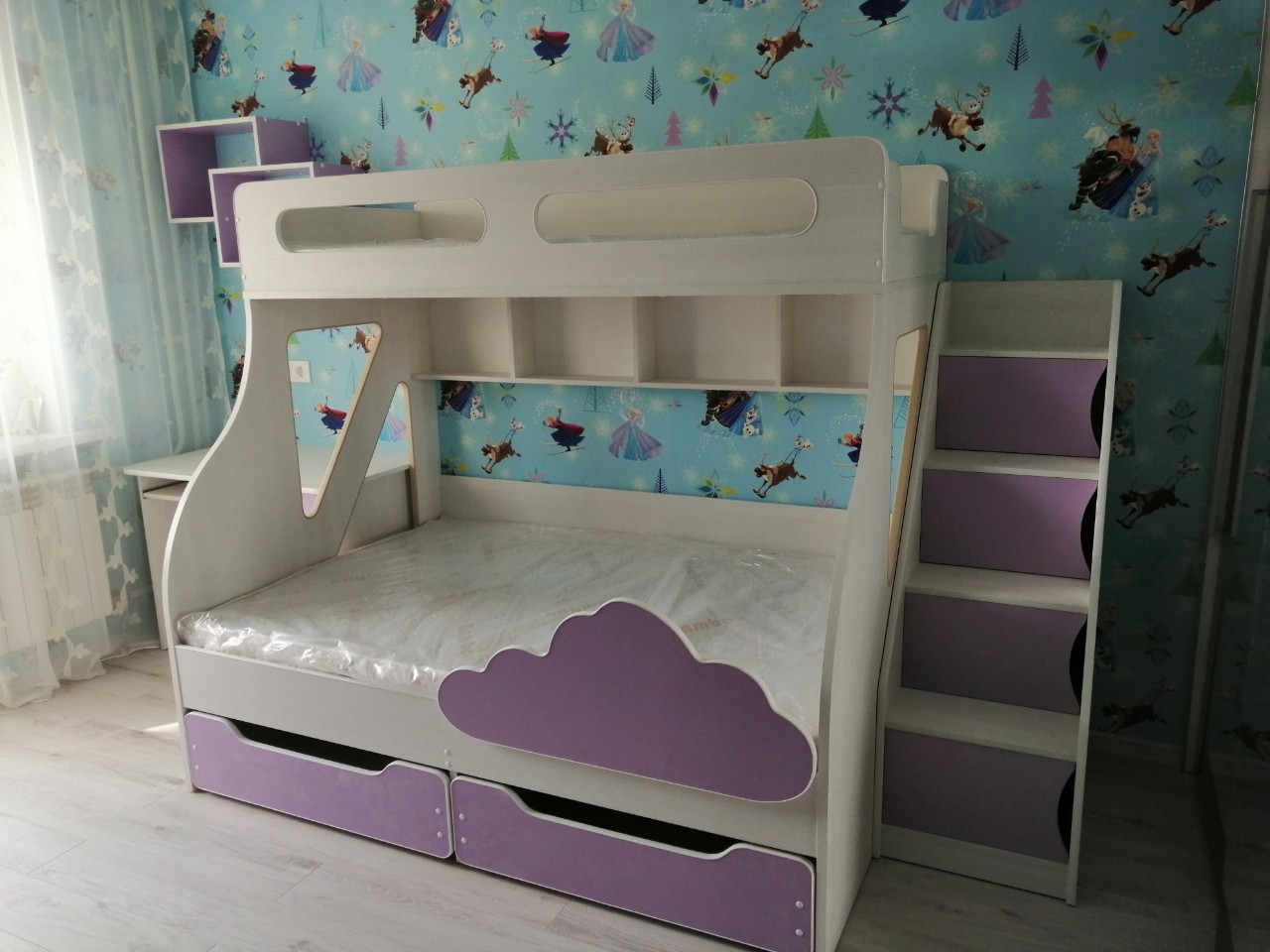 Кровать двухъярусная с облаками